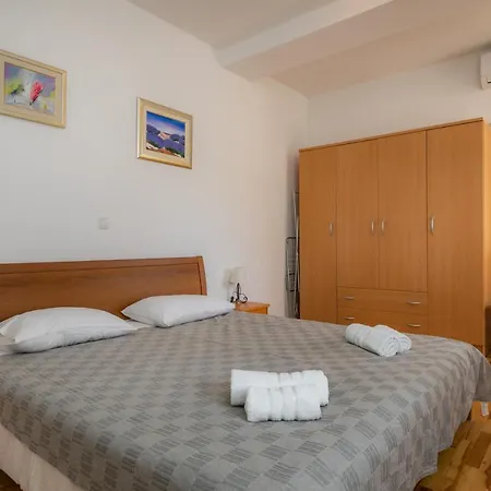 Tonka - Two Bedroom With Partial Sea View