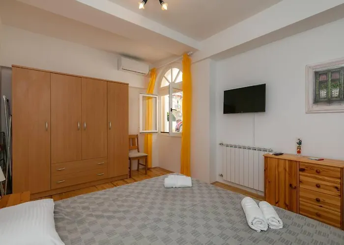 아파트 Tonka - Two Bedroom With Partial Sea View *