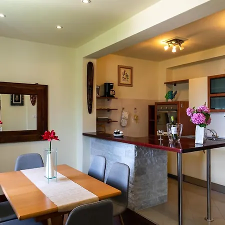 Tonka - Two Bedroom With Partial Sea View Appartement *